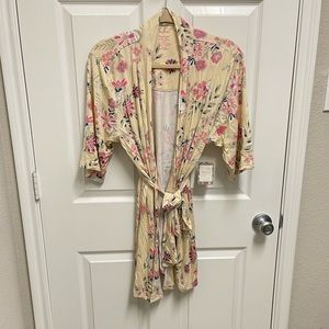 NWT Everly Grey Analise Wild Flower Robe